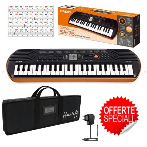 CASIO SA76, Borsa ffalstaff con Imbottitura 5 mm, Alimentatore e Adesivi con Notazione Italiana