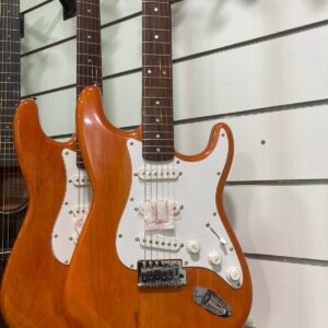 CHITARRA ELETTRICA AXTEN  202.266